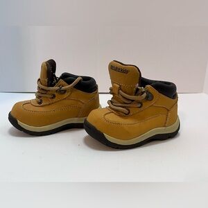 Osh Kosh Genuine Kids boots infant size 4